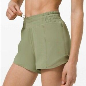 Lululemon hotty hot shorts, size 6
